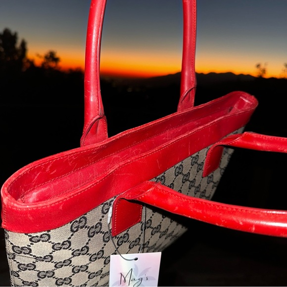 Gucci: Jacquard Monogram GG Red Leather Trimmed Tote Bag - Picture 14 of 17